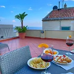 Casa Naumachie Taormina